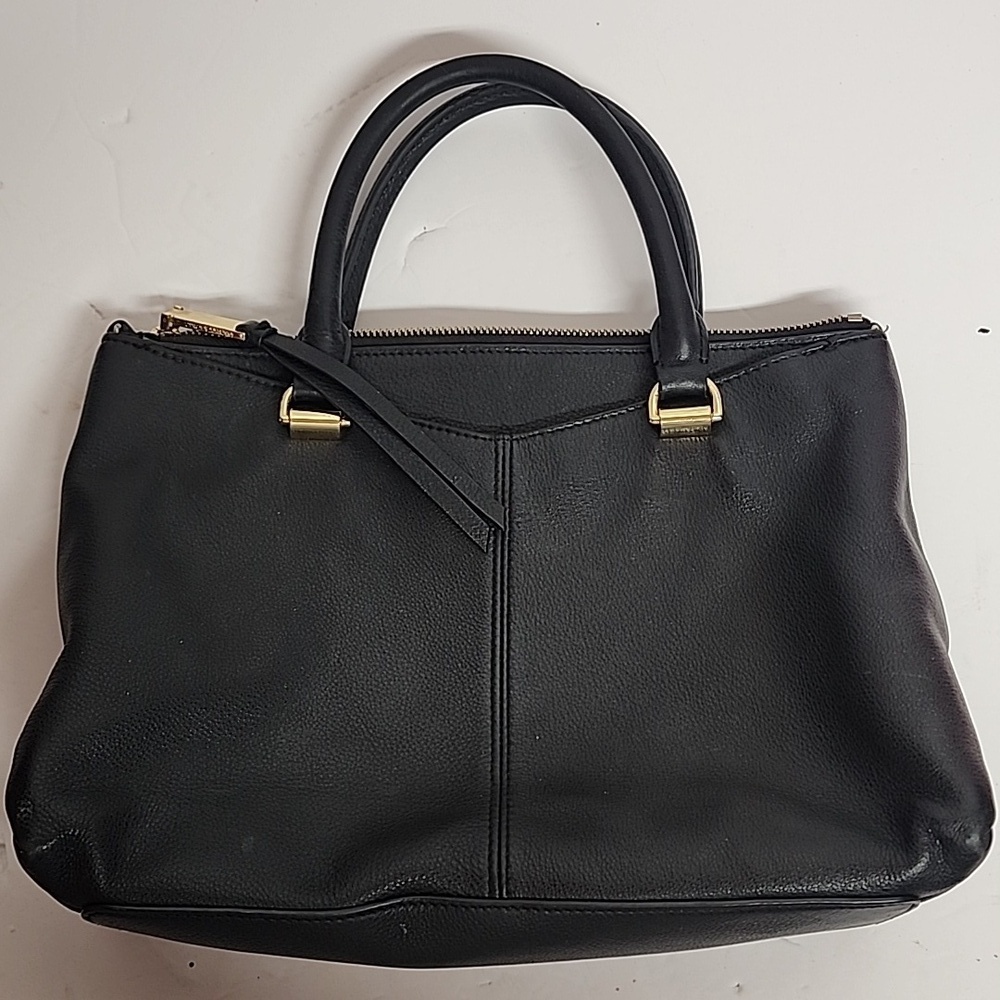 Vince Camuto New York Black Quilted Leather bag gold hardware Classy Minimalist - Picture 3 of 10